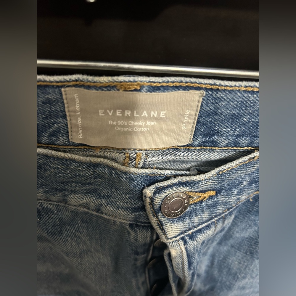 Everlane 90's Cheeky Jean in Classic Blue